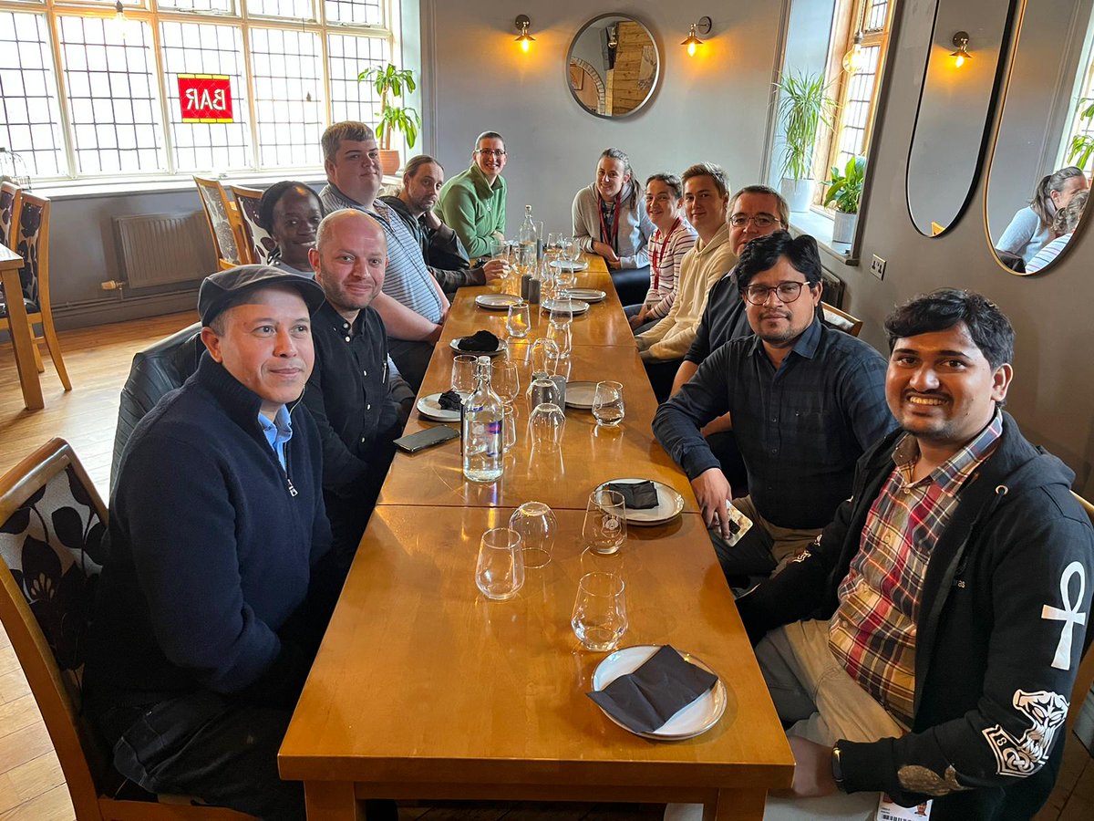 growen100's tweet image. Great to have an outing with the group today for lunch to mark Sam completing his lab work for his @TataSteelUK sponsored KESS project on (de)hydrogenation as well as celebrating new joiners Ranjit, Leah and Uttam. #CO2 #H2 #industryprojects #SerCymru #EUfunds
