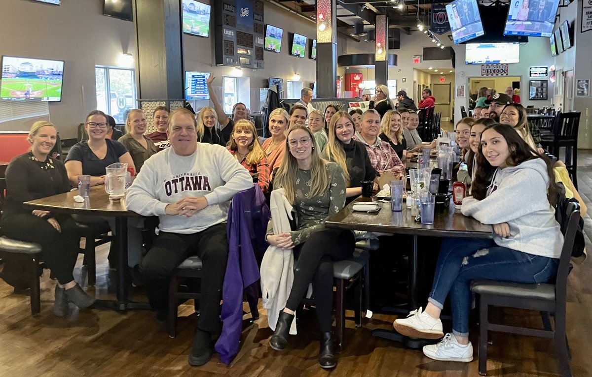 CSHUOttawa's tweet photo. Year 2 CSH Cohort met for a luncheon date after class. Great to #connect and lots of laughs shared #aspiringteachers #GRADSOF2023 https://t.co/3leH0Xv7rf