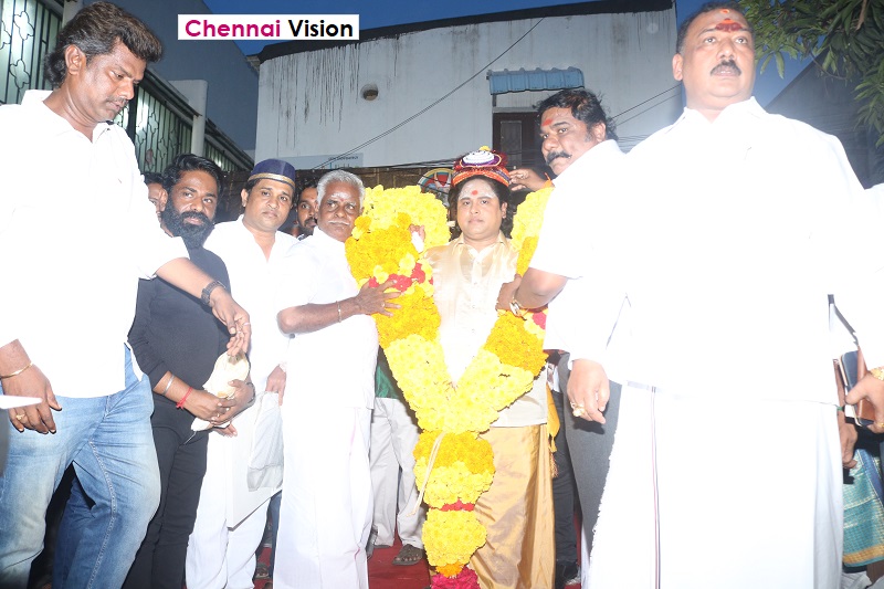 chennaivision's tweet photo. DESIYA THALAIVAR ... - https://t.co/KrFRyYDh5A #Chennaivision,@KavingarSnekan #JallikattuMovies 💰 #MMBabu #SSRSathya #ஜெயந்தினி 🎬 R. #Aravindraj DFT @imjmbashir @chowdryam @offBharathiraja #RadhaRavi @trendmusicsouth @idiamondbabu @KskSelvaPRO #DesiyaThalaivar #தேசியதலைவர் https://t.co/nvASA64H2M