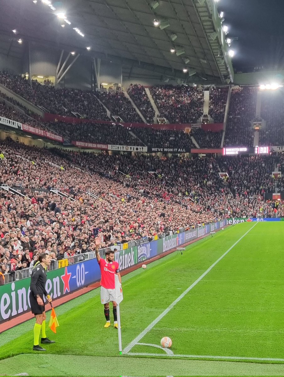 NeilMeehan_'s tweet photo. Big win for Utd. Wasteful more than once, but kept going until the end, some good stuff at times, and got 3 points. Three wins in a row. #MUFC #manomo https://t.co/0Kk4VfJS1A