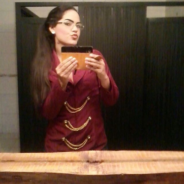 Cada segundo que pasas comparando tu vida con la de los demás es un segundo gastado en desperdiciar la tuya.