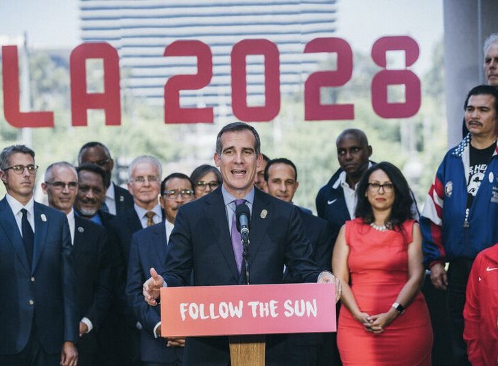NOlympicsLA's tweet photo. Team 2028 📸:
- two crooked racists from the tape
- a mayor who perjured himself out of a job, to cover for his most connected fundraiser
- a chairman who took 10 flights on Epstein’s jet
- a former councilmember convicted of corruption
- a boxer convicted of molesting children https://t.co/u2Jwdk7ItC