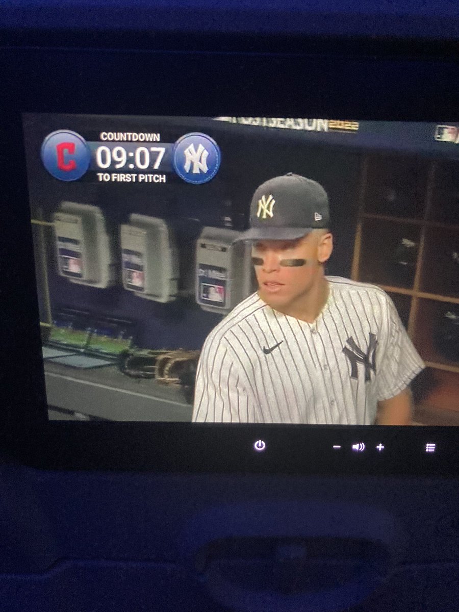 philhowerbilly's tweet photo. @TalkinYanks watching from the sky courtesy of @JetBlue https://t.co/3Xd7MVo7SX