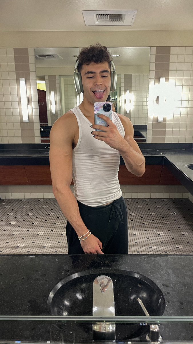 my arms wanna fall off 🤓💀