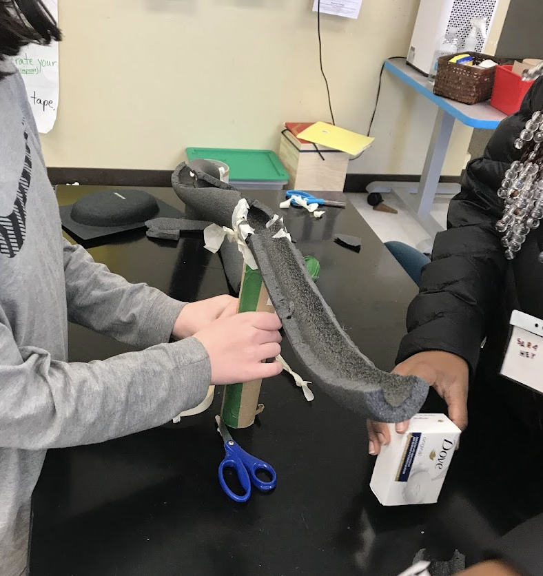 2hawks214's tweet photo. In our 3rd week of exploring ramps, slopes and inclines the kids were ready to take on the challenge of devising their own ball ramps ~ @hinclusion @BostonSchools @bpsSTEMdept #bpsstem #bostem These 3rd & 4th graders rocked it! @Dove soap boxes are great to use in #STEAM class! https://t.co/8XIDcxHd2F
