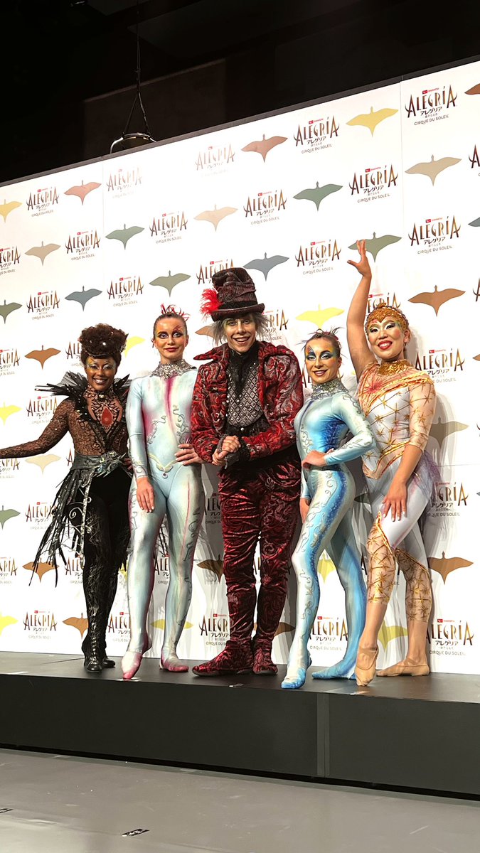 Cirque's tweet photo. ありがとう! 🇯🇵💜 Thank you for the excitement, #Japan! We can't wait for you to see #Alegria under the #BigTopCirque in #Tokyo on February 8, 2023, and in #Osaka on July 14, 2023! 🎪☀️ https://t.co/i0oQc6MUlk