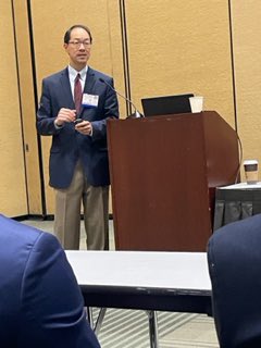 andrewchanMD's tweet photo. Can’t think of a better neurosurgeon than @ColumbiaNeuro’s  @DeanChouMD to speak on 🔑🔑 to “achieving balance” between top-notch patient care, education, research, peer-review, &amp; (most importantly) family life. Not pictured: packed room! @CNS_Update #swimmingwithsharks #2022CNS https://t.co/f6inXglaG6