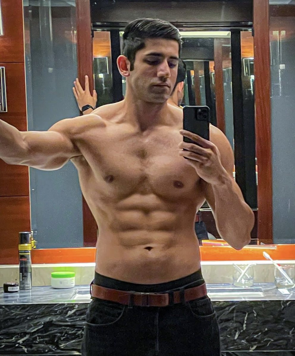 man82526756_man's tweet photo. Daddy Mood๐ฃ๐ค #varunsood #VarunDhawan #sexy #RanbirKapoor #Bollywood #body #hot #aznude #ArjunKapoor #VickyKaushal #ViratKohli๐ต https://t.co/tEV7TopQIa