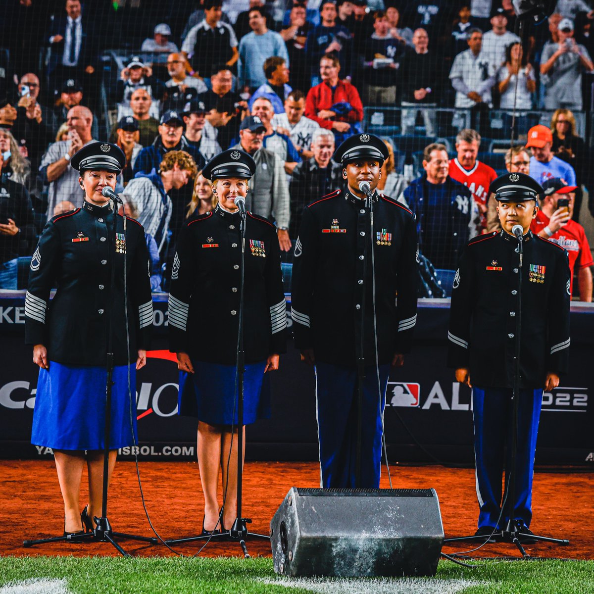 Thank you to the cadets from the @WestPoint_USMA for the presentation of colors and to the @WestPointBand Vocal Quartet for their rendition of our National Anthem! 👏