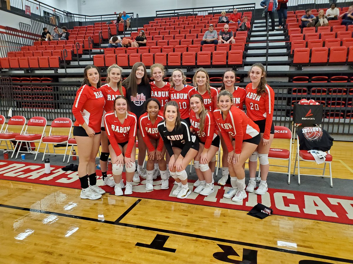 RabunVolleyball's tweet photo. Congratulations on a win in the first round of the area tournament. Great job, ladies!! On to Thursday at 5 at Prince Avenue. Go Cats!! @AJonesRCHS @abbye_carver @rabuncountyhigh https://t.co/b1LHMpFrJ1