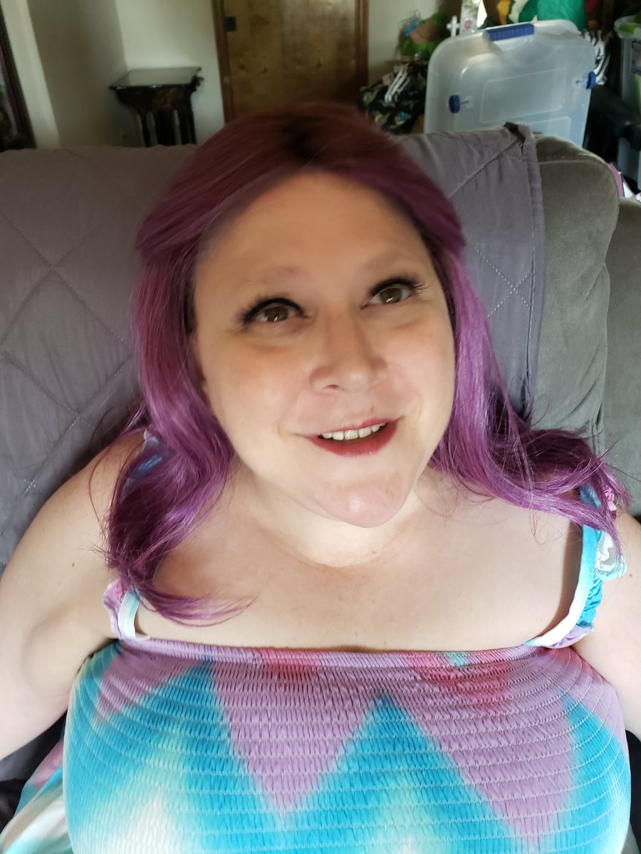 Kcbrooks76Kelly's tweet photo. @hoaghealth the best part is the nurses and er dr could see the swelling but when the floor dr saw she could not see swelling its pretty obvious hoag should not be ranked at this level if you cant see OBVIOUS SWELLING. Patient relations never follows through! https://t.co/V2VYnX1xtv