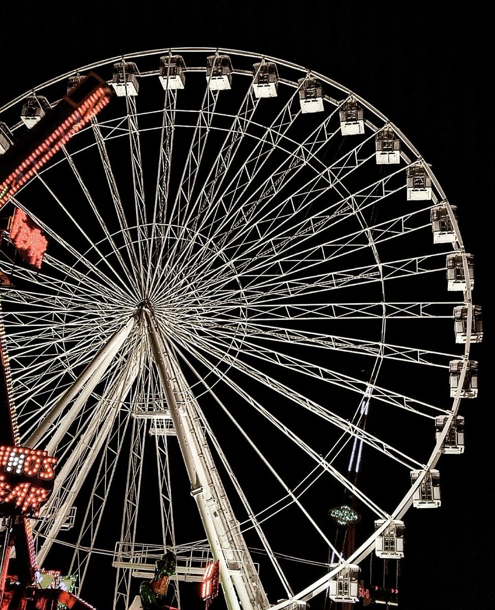 Chey🎃 tweet media