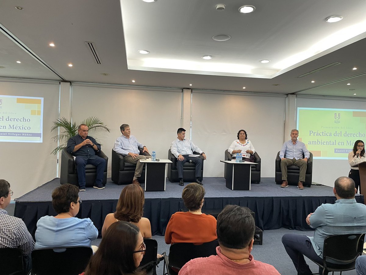 verderespong's tweet photo. Estamos en la presentación del libro 📚 Práctica del Derecho Ambiental en México del Mtro. @razielvillegas por la editorial @Tirantmexico en la @UMaristaMerida ¡que emoción ver a verdaderos #AgentesDeCambio !🍃✨ https://t.co/gNaBO0Vqhs