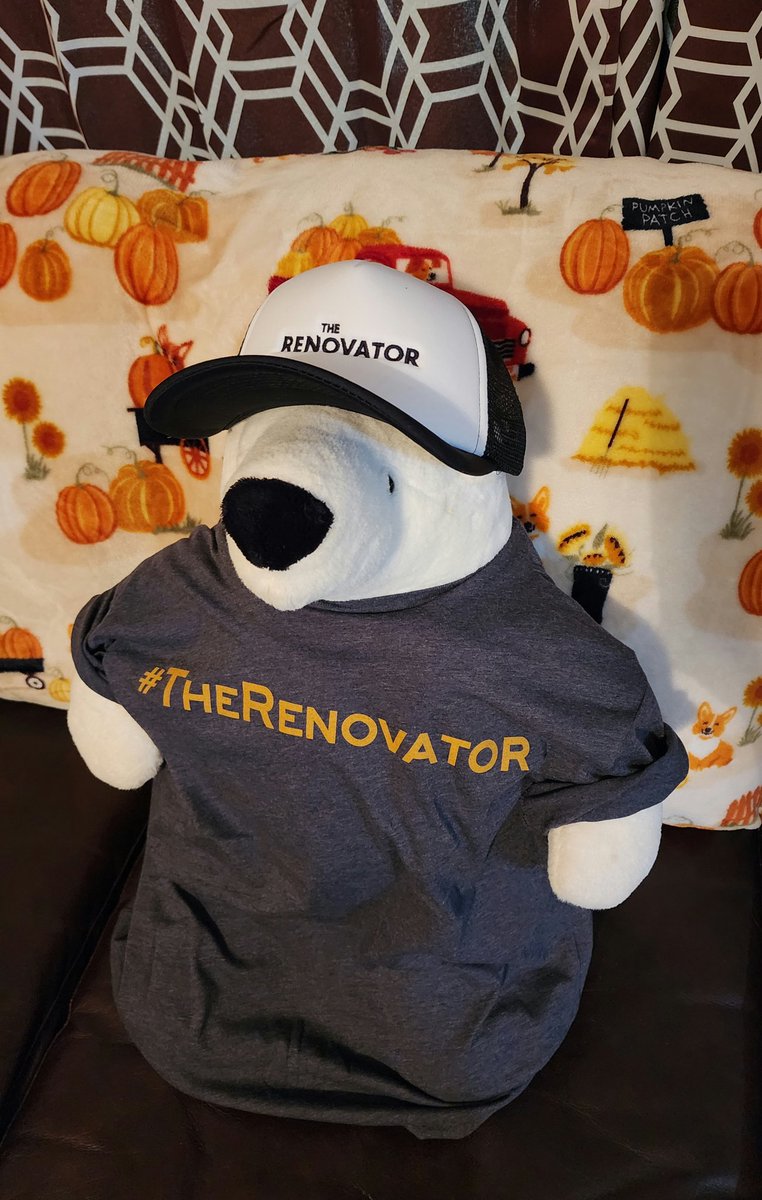 KarenMcCollum12's tweet photo. Friends &amp; Family, 5 more minutes until viewing time! #TheRenovatorHGTV with @marcuslemonis on @hgtv 📺🍿 8/7c tonight! Get your viewing buddies together! Meet Mr. Bear, he's a big fan &amp; my viewing buddy for the night, along with my daughter of course! 🙌 https://t.co/ErdNLpLAdT