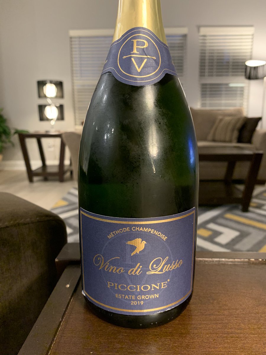 NCWineGuys's tweet photo. Tonight we’re enjoying the 2019 Vino di Lusso from @piccionewines! This sparkling wine is a great way to celebrate any occasion. It’s light &amp; toasty w/ a crisp apple note. The bubbles are fine &amp; it leaves you with a smile. #SwanCreek #YadkinValley #NCWine #GotToBeNC #DrinkLocal https://t.co/UnM3CsqzOe