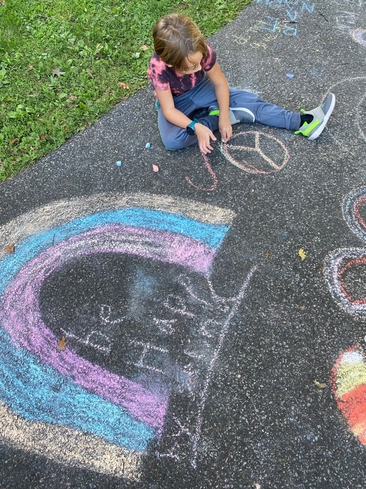 WPSCoolidge's tweet photo. Peace, Love, Coolidge #weekofrespect #kindnesschalk https://t.co/9cjRk3p0uf