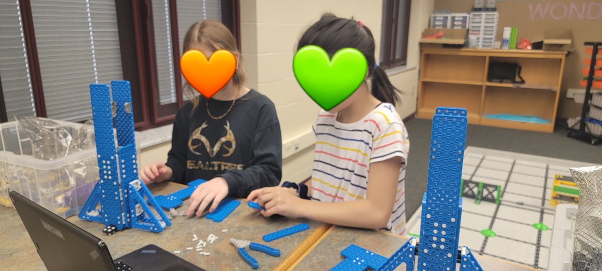sbuttgen0925's tweet photo. #VEXIQRobotics starting at North Side! My students were so excited to begin!
#ROBOTICS #elementaryengineers @VEXRobotics https://t.co/iu3jsikAyF