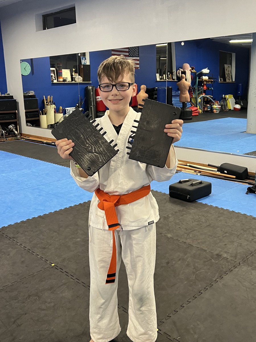 KarateTask's tweet image. Avery broke the black board