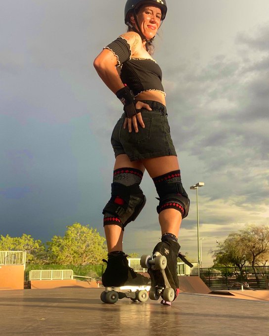 Having the desire to do some CBT while wearing my skates 😈😈 https://t.co/vBDsCnQH64<a href="/tag/cumdrunk"class="tags"><span>#cumdrunk</span></a><a href="/tag/goodgirl"class="tags"><span>#goodgirl</span></a>