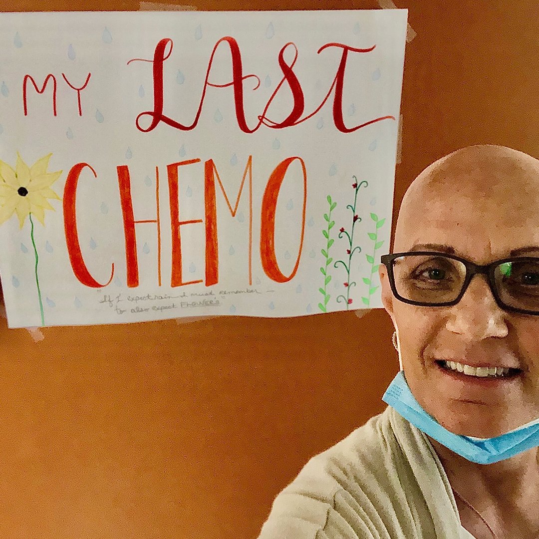 NOCC_Illinois's tweet photo. In 2022, Andrea was diagnosed with stage 3C Ovarian Cancer. Throughout her journey, she has identified these 11 tips to help navigate an Ovarian cancer diagnosis: https://t.co/gbAGOOn9VK
.
Thank you to one of our #TogetherinTeal sponsors, @CancerCenter. https://t.co/uCwzY7dFqO