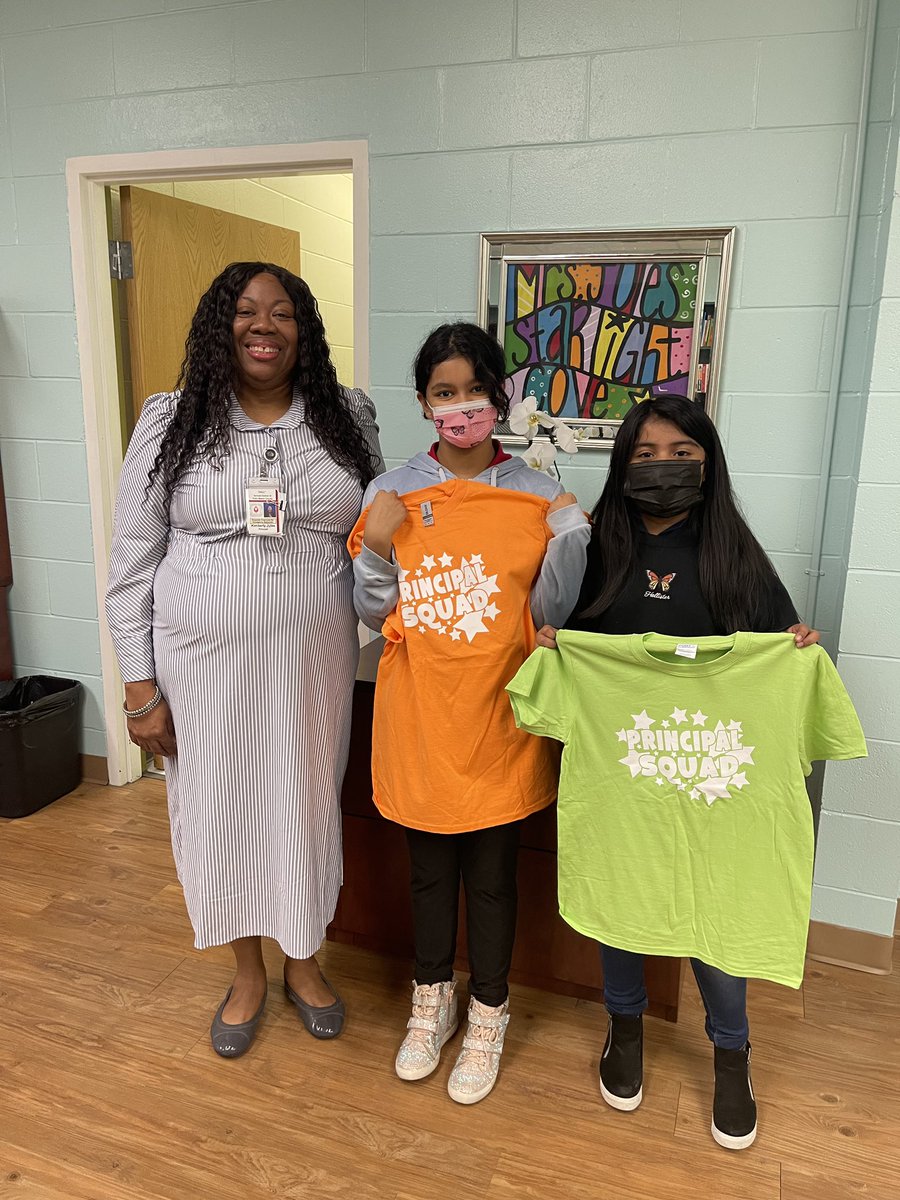 StarlightCoveEl's tweet photo. Two STAR students joined the Principal Squad this morning! ⭐️💫 Keep up the hard work! https://t.co/kDLSnKMjMX