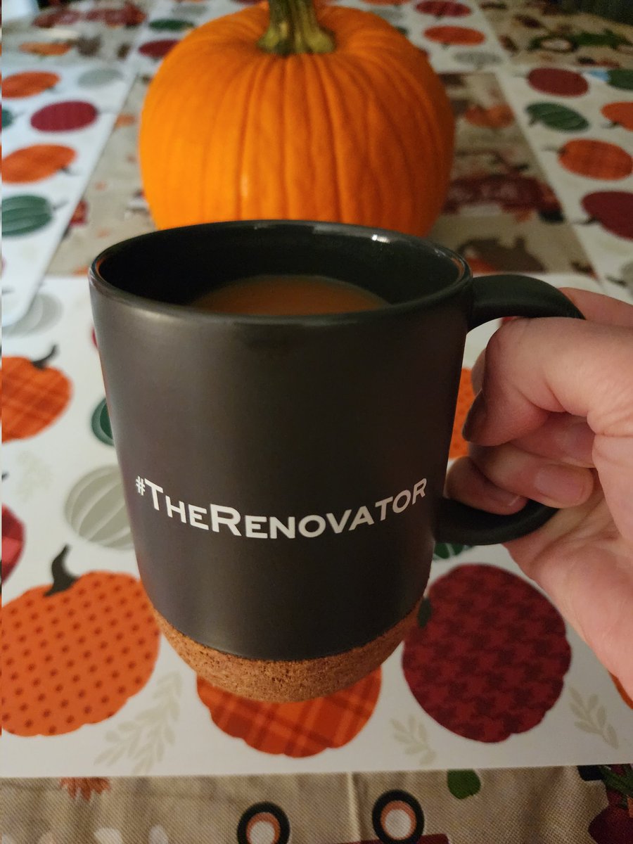 KarenMcCollum12's tweet photo. It's time! Woot! Woot! Friends &amp; Family, tune in now to @hgtv to watch #TheRenovatorHGTV with @marcuslemonis 📺🍿 I got my cup &amp; enjoying the show! Cheers! https://t.co/qBIHC9ijSx