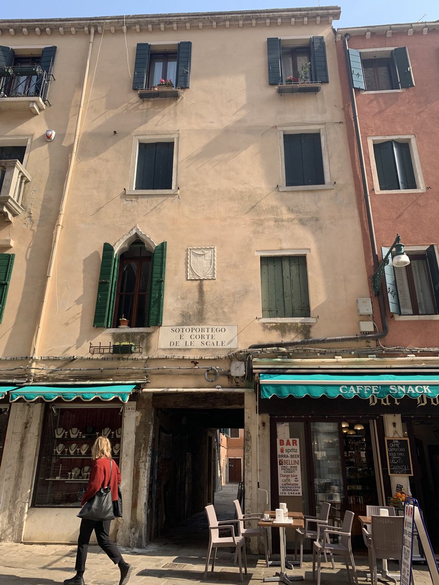 JillKerby's tweet photo. @david_hewson …my route ‘home’. #CampoSanToma #CampoDeiFrari #MissingVenice (Really looking forward to the new book…) 🤓☘️ https://t.co/a8ZnnVoobh