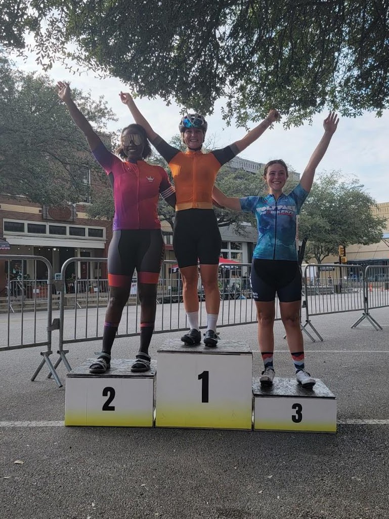 VioletCrownATX's tweet photo. Fantastic weekend in Corsicana! Carson Baker from the VC Juniors p/b @akerman_law won the state title in the junior 13-14 category. Bianca Boykin finished 2nd in the women's 5 and Eric Grant took home 3rd place in the men's 45+ Congratulations champions! https://t.co/U7pwGbebk6