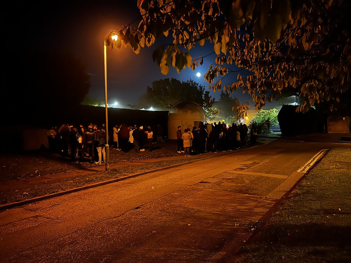 CranfieldAstro's tweet photo. Such a fantastic turnout the moon and Jupiter haven’t disappointed 🔭🌕#OnlyAtCranfield #HelloCranfield https://t.co/cHwKxzLVsv