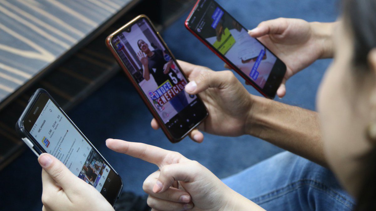 sapi_ve's tweet image. #SomosSAPI 📌 Nuestras redes sociales están llenas de información útil para ti, síguenos en:
🤳Instagram: bit.ly/3hCqNlh
👥Facebook: bit.ly/3orI1Dv
📹YouTube: bit.ly/3bHkVU5
📲 TikTok: bit.ly/3aa7YEo
🇻🇪 VenApp: Sapi Venezuela