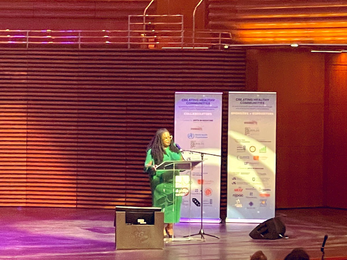 jfrusco's tweet photo. “I’m not here to entertain you, I’m here to shape you.” -
@HannahDrake628 (@ideasxlab)  🙏🏻😔 #chc2022 #2022CHCConvening #creatinghealthycommunities #artsinhealth #artsinpublichealth https://t.co/LtPbCeIR2B
