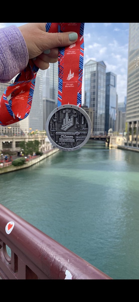 _sharonfitz's tweet photo. Fab few days in Chicago for @ChiMarathon. Thanks @AerLingus for warm welcome to flight back home https://t.co/N9Z0BoU606