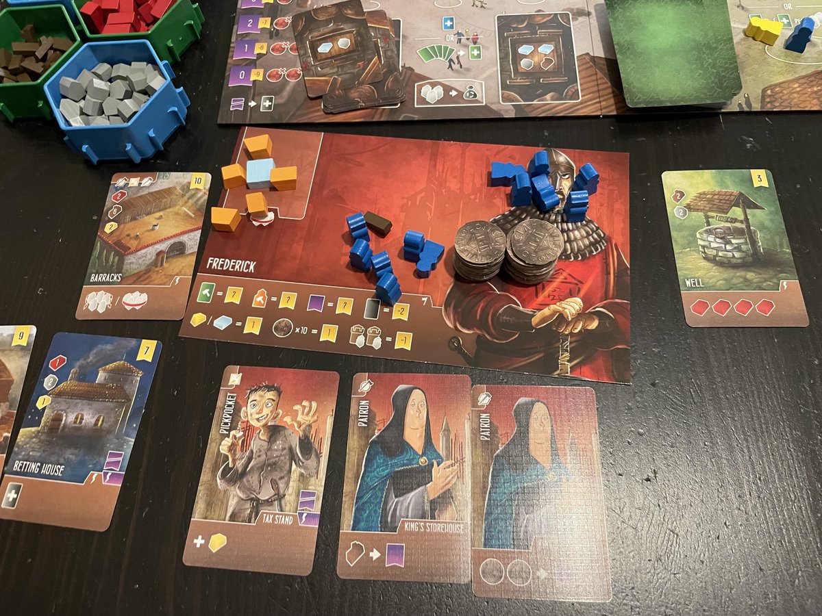 gecudam's tweet photo. Erst #RollCamera auf normal gewonnen, dann #ArchitectsWestkingdom knapp verloren (werde aber immer besser 😊), später Regelstudium von #TinyEpicDinosaurs . Interessantes Spiel, freu mich. #TinyEpicPirates muss ich auch erst spielen, der Tag müsste länger sein 🤔 #solo #boardgame https://t.co/yq5HEWBaxL
