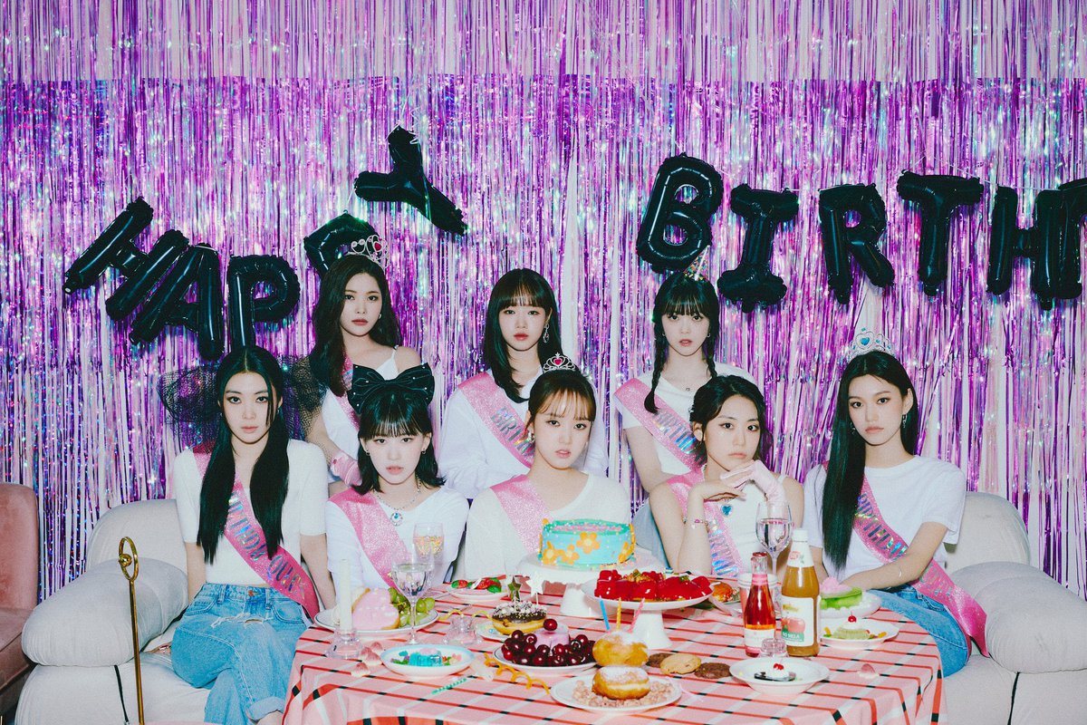 rinathinker's tweet image. WEME WE FREAKING LOVE U.