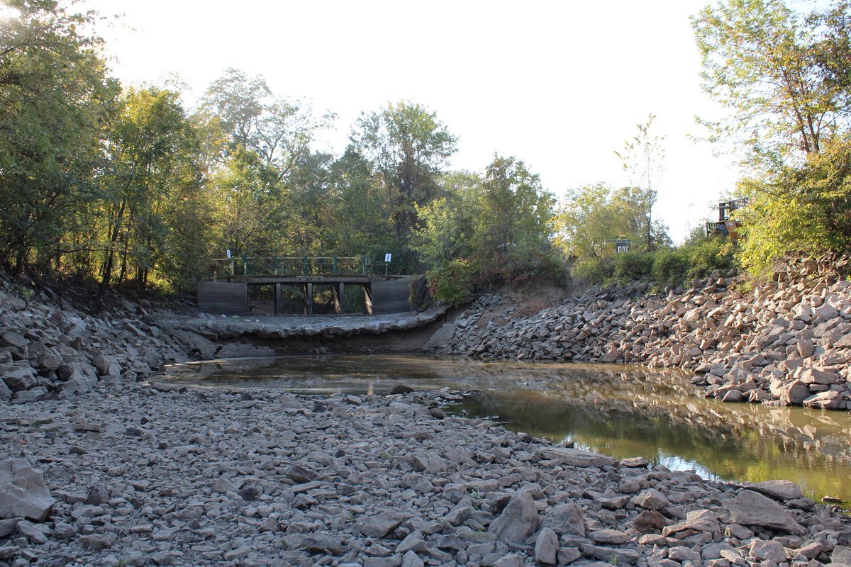 RachelRG's tweet image. This drought is almost unbelievable... Hurricane Lake WMA 8/17 vs 10/9.
@KATVToddYak @ryanvaughan 
#arwx