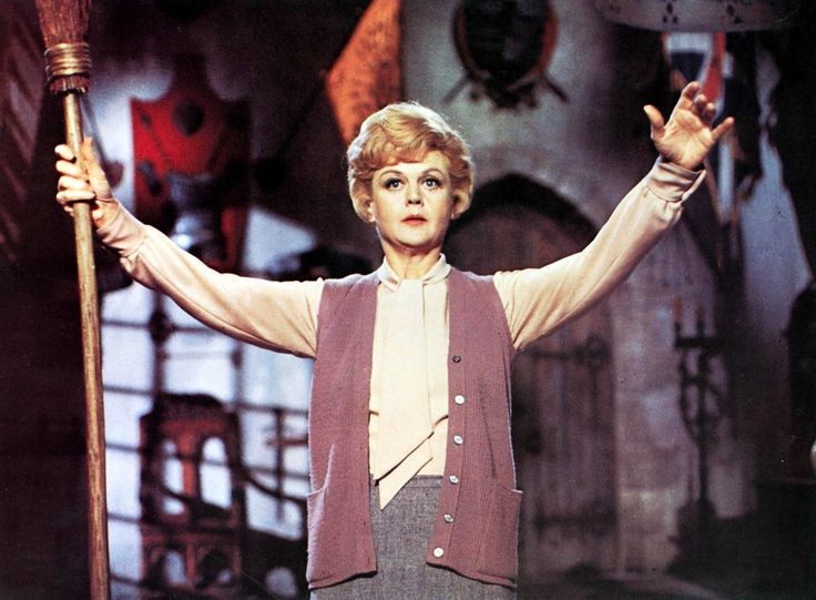 al_te_re_go's tweet photo. un saluto ad Angela Lansbury che è riuscita a scacciare i nazisti dalla Gran Bretagna
con "pomi d'ottone e manici di scopa" 💔❤️
#angelalansbury https://t.co/fFLImGVGUz