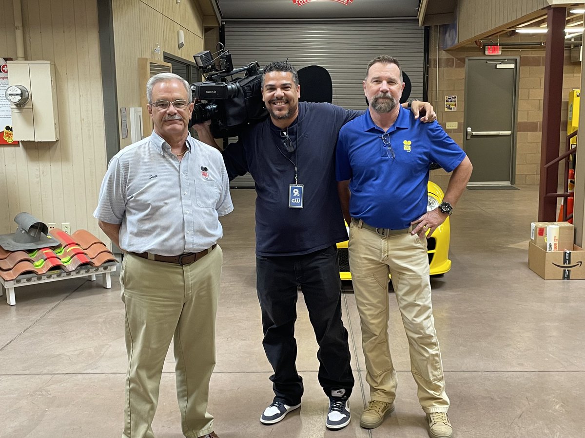 TrulyNolen's tweet photo. We TRULY appreciate Louis from @kgun9 visiting with Thayer and @scottsven from our Leadership &amp; Training Center in #Tucson to discuss their memories of Bob Hartley and what he meant to both of them. We look forward to seeing the story later today. #TRULYaSpecialMan 💛❤️ https://t.co/JbDoWp1U58