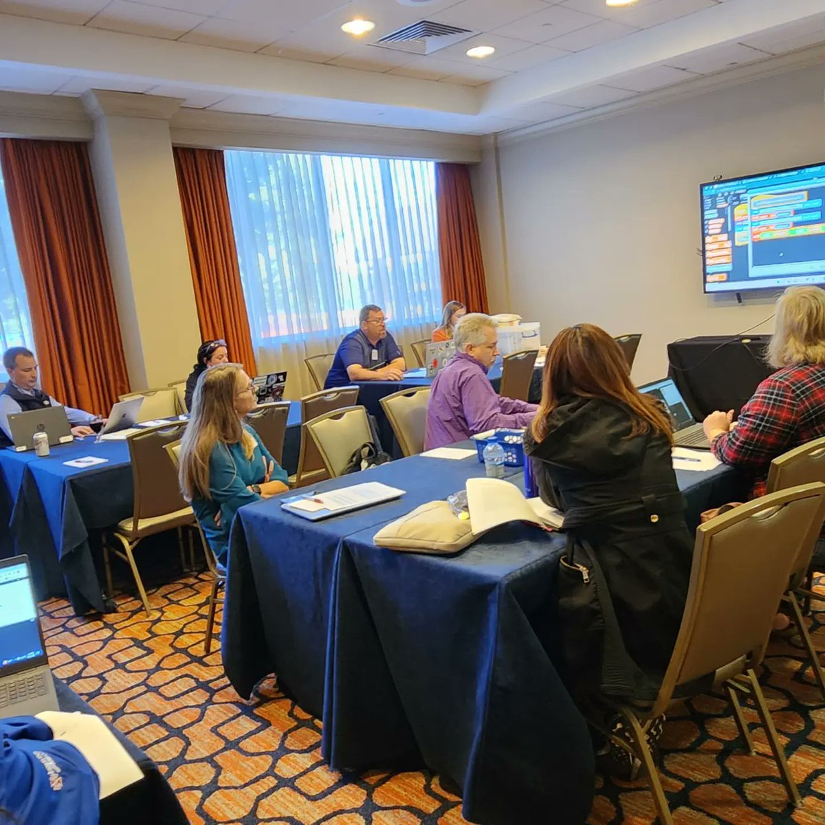 amandacdykes's tweet photo. A great 2 days of learning with computer science teachers at #csfall2022! https://t.co/7GgjYwrwO1