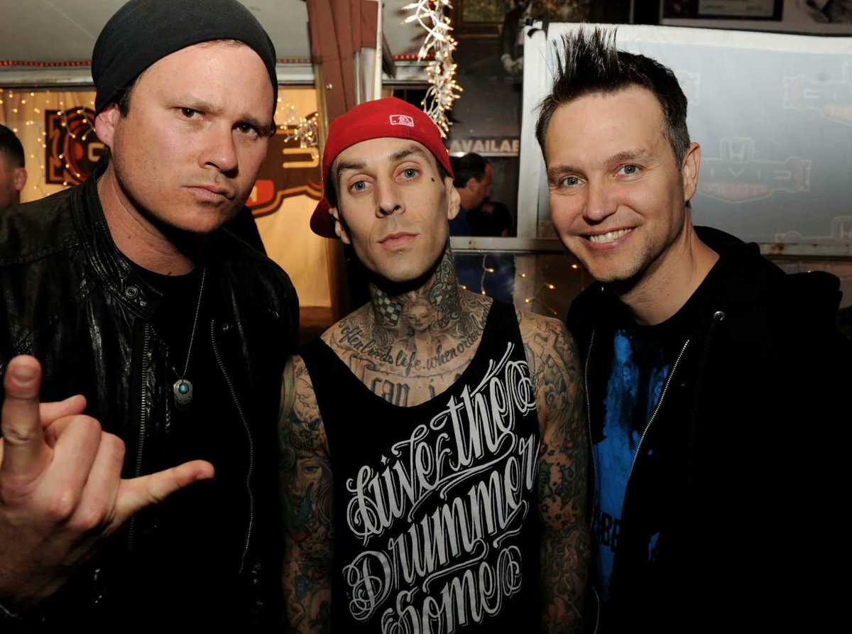 barstoolsports's tweet photo. IT HAPPENED!!! Tom Has Officially Rejoined Blink-182 And They Will Have A New Album And A World Tour Starting In The Spring https://t.co/2E4c9eie3e https://t.co/E09zdHu6Od