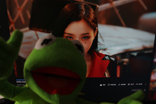 7_DREAMERS's tweet photo. [‼️] Somnia's📢 #Dreamcatcher "Apocalypse : Follow Us" has hit 1M views on YouTube🥳🥳🎉🎉 Let's keep streaming the MV and keep up the pace💪

🔗https://t.co/Uvob1rVIul

#드림캐쳐 #Vision 
#Apocalypse_FollowUs https://t.co/bHNpNquSQT