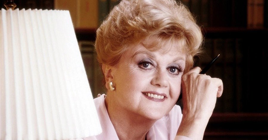ClaudiaeLauraB's tweet photo. “ Dovranno aspettare la mia morte per tirarmi giù dal palcoscenico.“ 
R.I.P 🙏 #angelalansbury https://t.co/FuvdFWNEUK