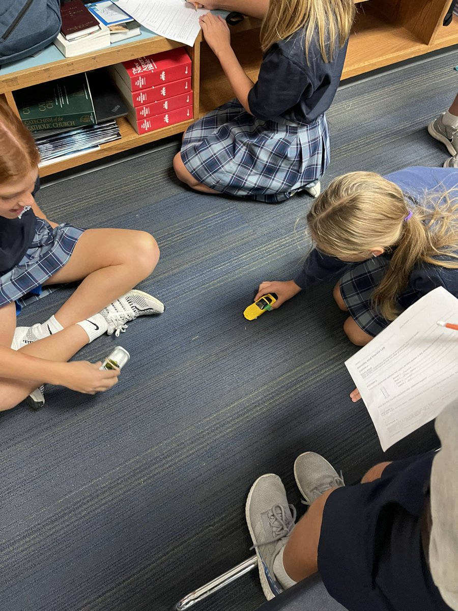 stwencschool's tweet photo. Science fun and learning in 6th and 8th grades! https://t.co/mlgEjMamGG