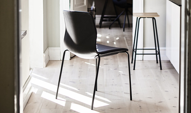 fusefurniture's tweet photo. Fully upholstered FourSure 44 - such a great look, such great comfort! Stacking, commercial, supercool! In stock now, in polyshell, seatpad, or upholstered inner options too (photobomb by fourstool 🤣)
#foursure44 #conferencechair #visitorchair #interiordesign #fourdesign https://t.co/wXRGPqXD3p