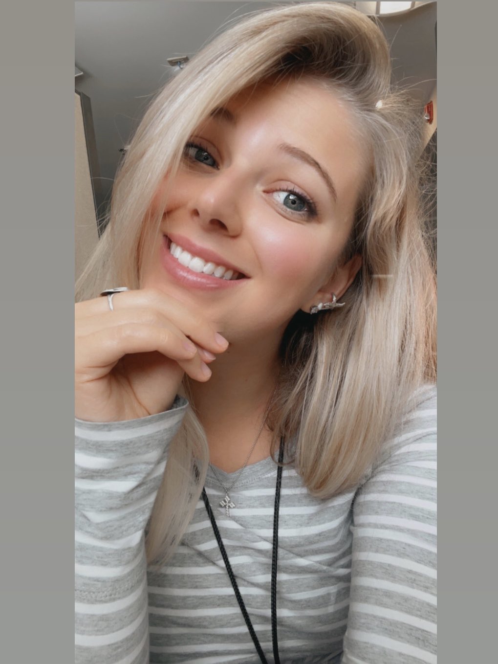 𝙲𝚘𝚞𝚛𝚝𝚗𝚎𝚢 𝙺𝚗𝚒𝚕𝚕 on Twitter: "hair volume 📈 https://t.co/GIMeJ3k451