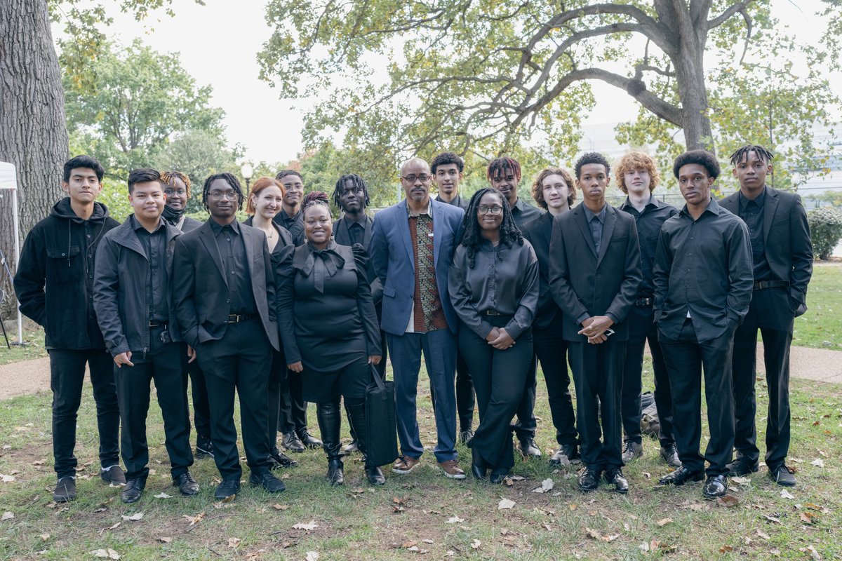 Congrats to #EllingtonArts Jazz Orchestra &amp; Jazz Studies Director, Mr. Reginald Cyntje, for their performance at HillFest last Saturday. Our young artists constantly contribute to D.C.'s rich cultural landscape &amp; we're proud of their hard work &amp; dedication to their art forms.