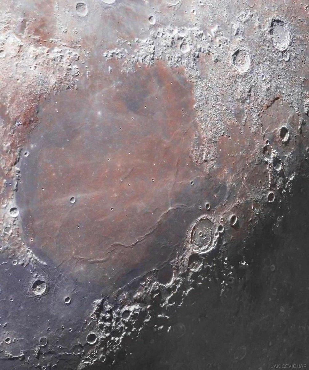 hellisfox's tweet photo. The Clearest Moon Images Ever Taken https://t.co/DRmESNWe8N