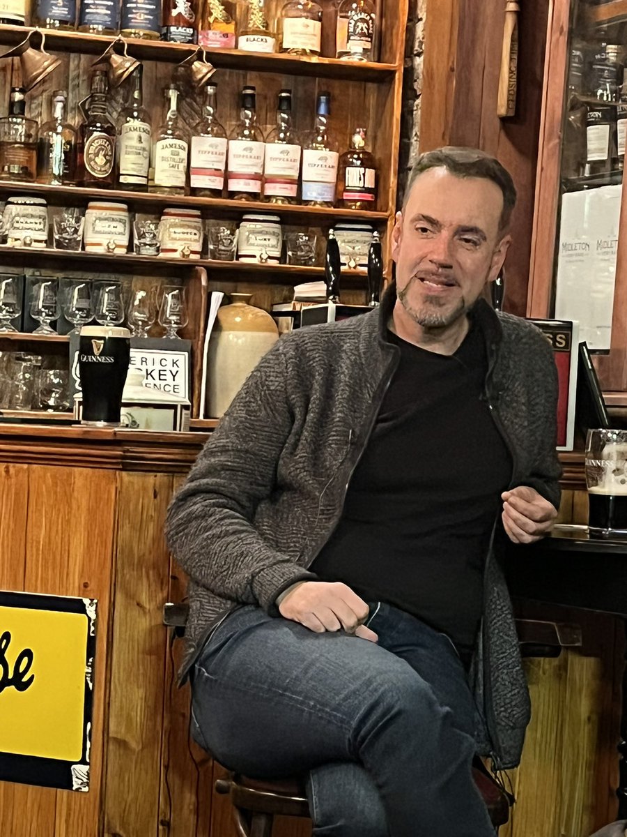 mothermacspub's tweet photo. @liamobrienactor sharing a story about Angela Lansbury.
#NTESS #NTE22 #Limerick https://t.co/kOeipyzgwz