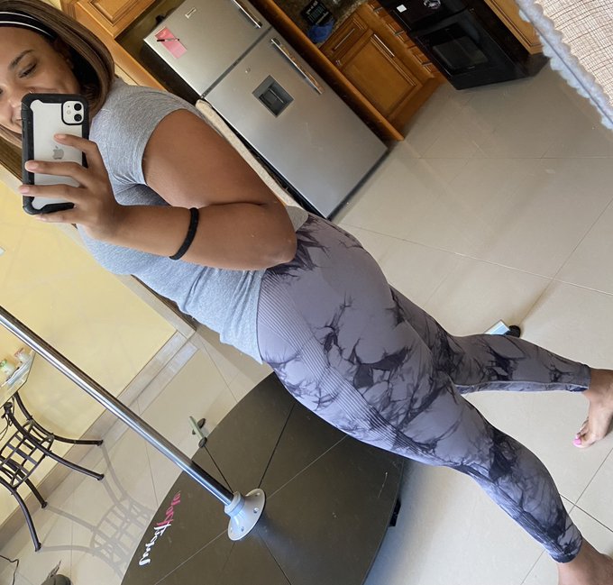 A month back in the gym and I&rsquo;m getting my waist back 🙂 https://t.co/mUFHLR8dGY<a href="/tag/houseofthedragonhbo"class="tags"><span>#houseofthedragonhbo</span></a>