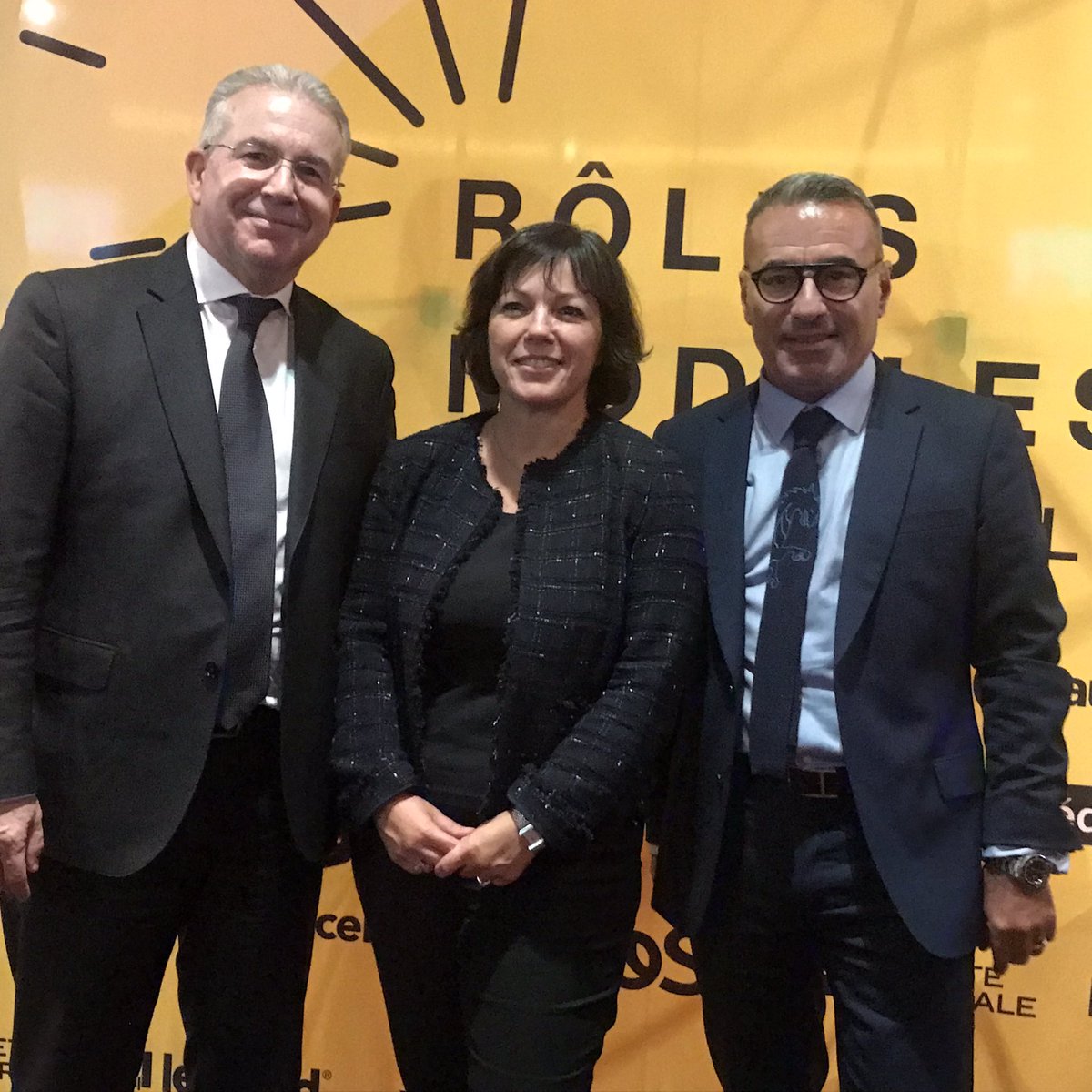 #RolesModelesLGBT Deux leaders de <a href="/natixis/">NatixisCommitments</a> nominés ce soir rôles modèles LGBT+ et allié.es par l’Autre Cercle. Philippe Setbon CEO de <a href="/OstrumAM/">Ostrum Asset Management</a> et Fabien Doret global head of short term treasury @natixiscib #inclusion #LGBT <a href="/GroupeBPCE/">Groupe BPCE</a> @NatixisIM @AutreCercle