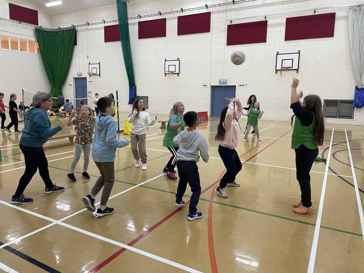 Miss H Owen tweet media